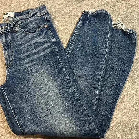 Paige  Hoxton crop 25*24 Medium Wash. - Picture 1 of 10